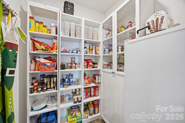 1706 Gaston Mountain Drive, Dallas, NC 28034