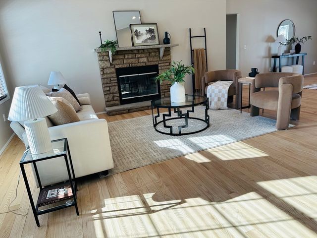 115 River Road, Somerset, MA 02725