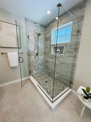 115 River Road, Somerset, MA 02725