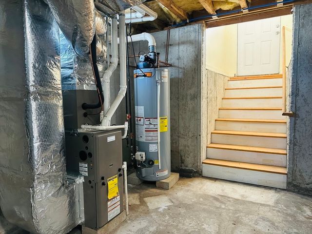 115 River Road, Somerset, MA 02725