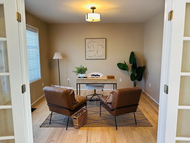 115 River Road, Somerset, MA 02725