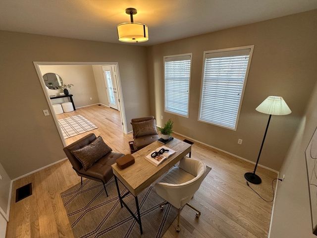 115 River Road, Somerset, MA 02725