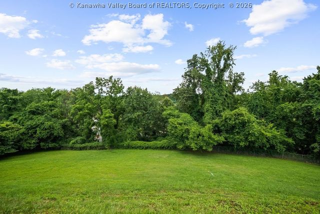 1520 Knob Road, Charleston, WV 25314