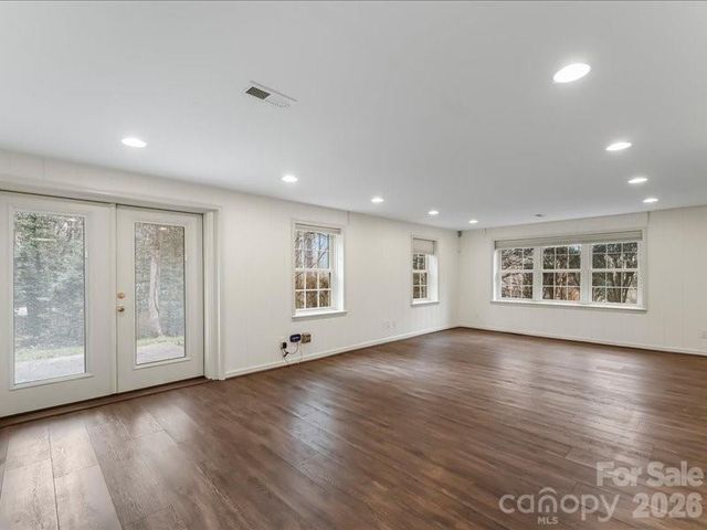 112 Parkland Street, Morganton, NC 28655