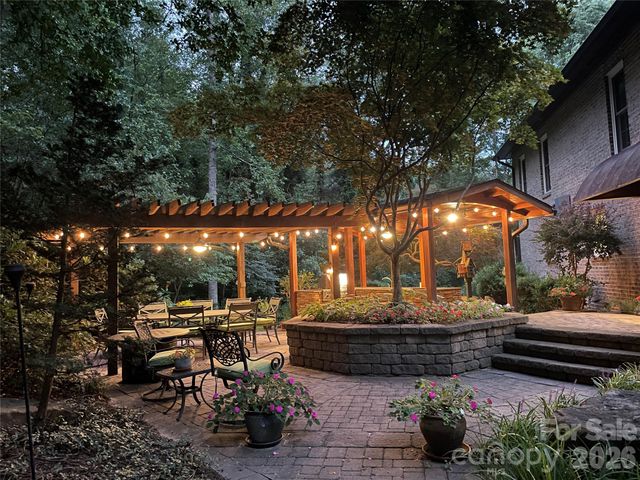 112 Parkland Street, Morganton, NC 28655