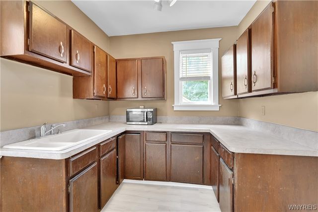 31 Hughes Avenue, Buffalo, NY 14208