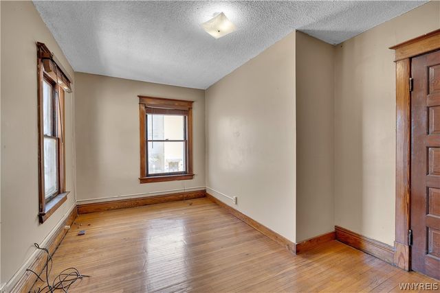 31 Hughes Avenue, Buffalo, NY 14208
