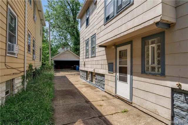 31 Hughes Avenue, Buffalo, NY 14208