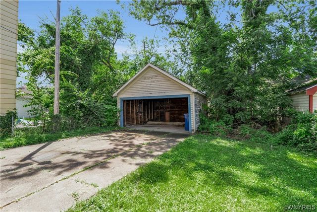 31 Hughes Avenue, Buffalo, NY 14208