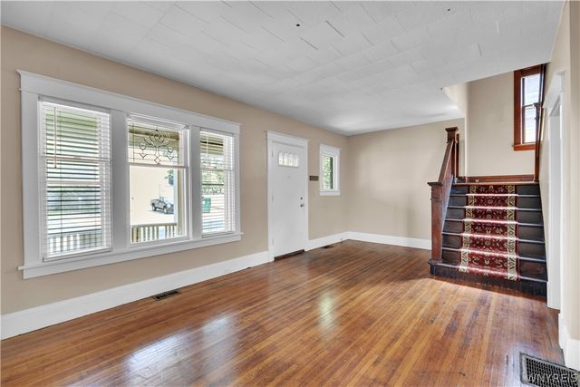 31 Hughes Avenue, Buffalo, NY 14208