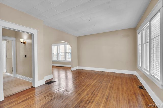 31 Hughes Avenue, Buffalo, NY 14208