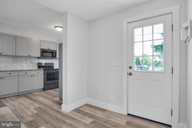 110 SCHOOLHOUSE RD, Palmyra, PA 17078