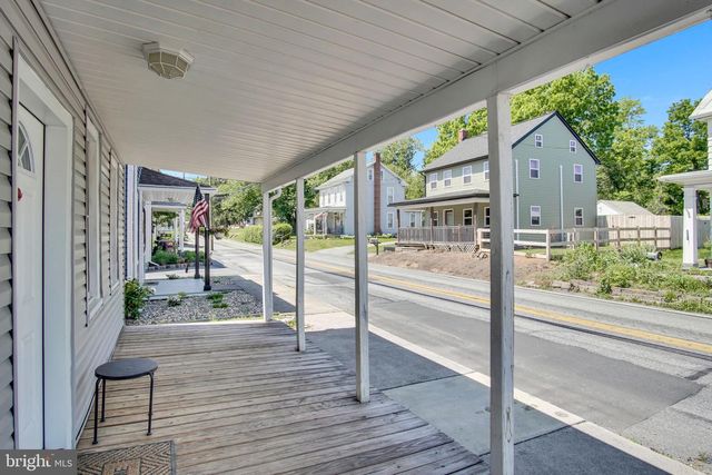 110 SCHOOLHOUSE RD, Palmyra, PA 17078