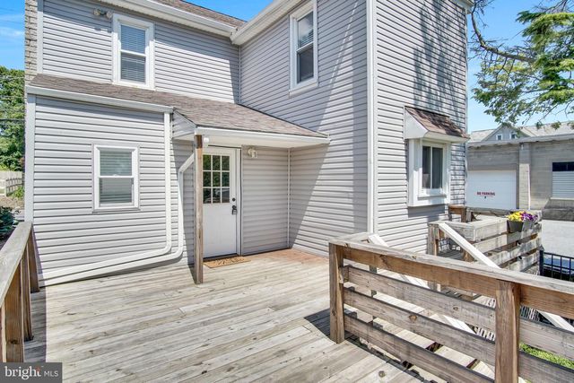 110 SCHOOLHOUSE RD, Palmyra, PA 17078