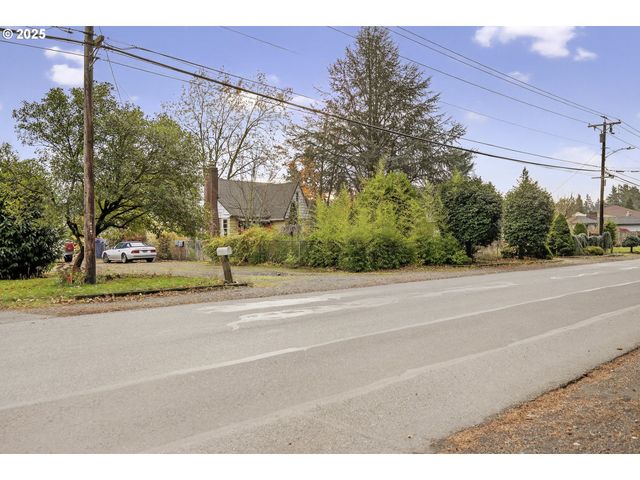 1830 Ne 132ND Ave, Portland, OR 97230