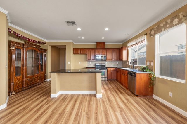 10311 Pedra Do Sol Way, Elk Grove, CA 95757