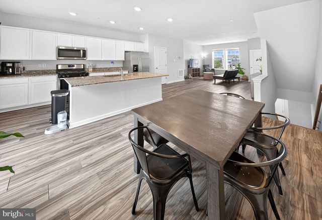 1204 DAPHNE WAY, Frederick, MD 21702