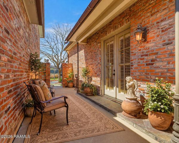 208 Elysian Fields Drive, Lafayette, LA 70508