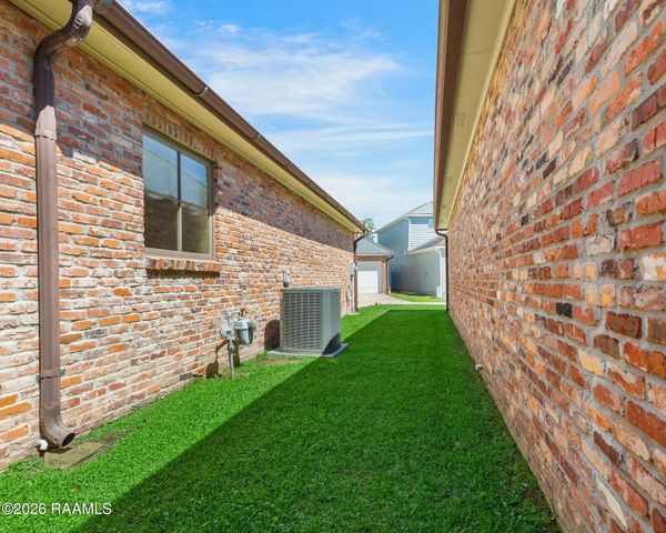 208 Elysian Fields Drive, Lafayette, LA 70508