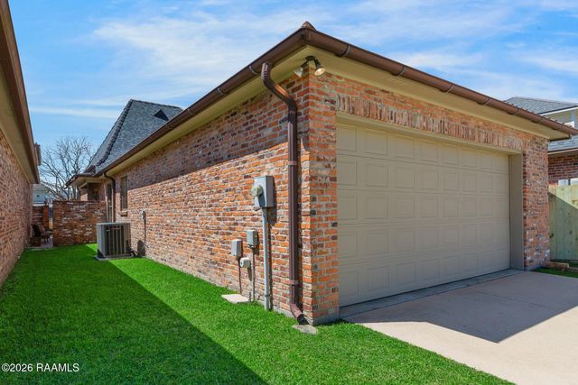 208 Elysian Fields Drive, Lafayette, LA 70508