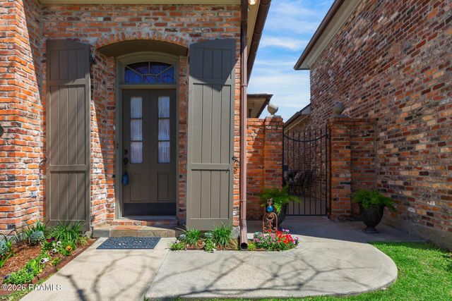 208 Elysian Fields Drive, Lafayette, LA 70508