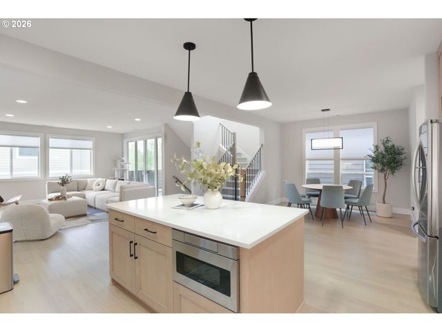 2818 Nw 114TH Ter, Portland, OR 97229