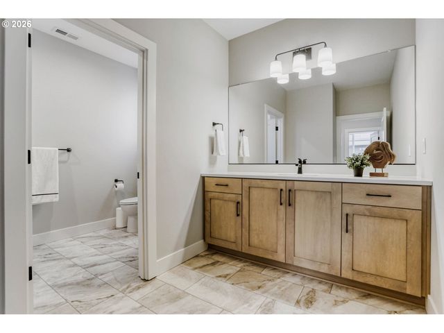 2818 Nw 114TH Ter, Portland, OR 97229