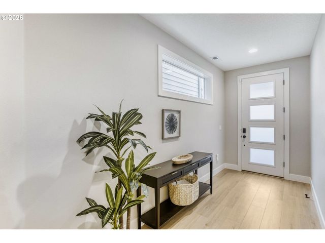 2818 Nw 114TH Ter, Portland, OR 97229