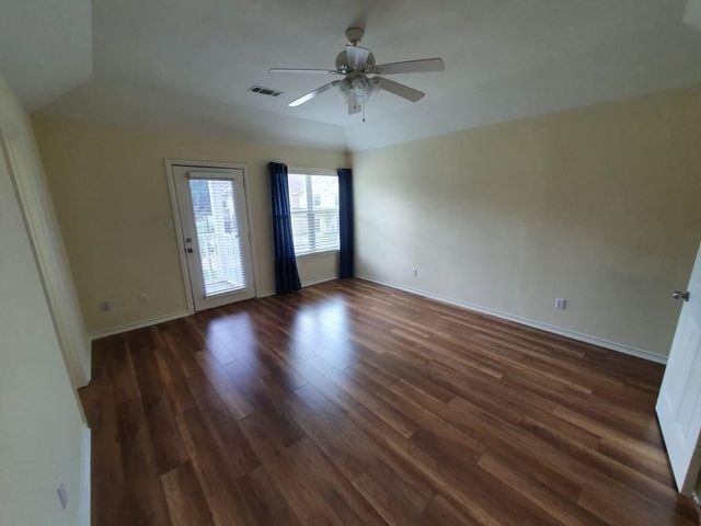 16020 Fountainview 2, Montgomery, TX 77356