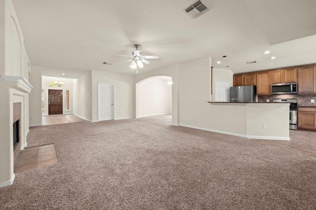 6 Bushell Mill Place, The Woodlands, TX 77382