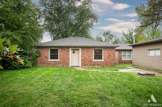 9518 S 89th Avenue, Palos Hills, IL 60465