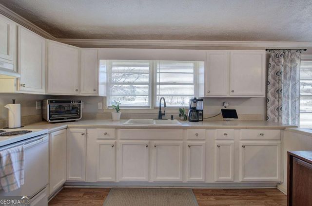 33 Carnes Road SW, Cartersville, GA 30120