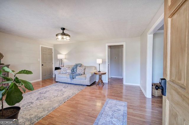 33 Carnes Road SW, Cartersville, GA 30120