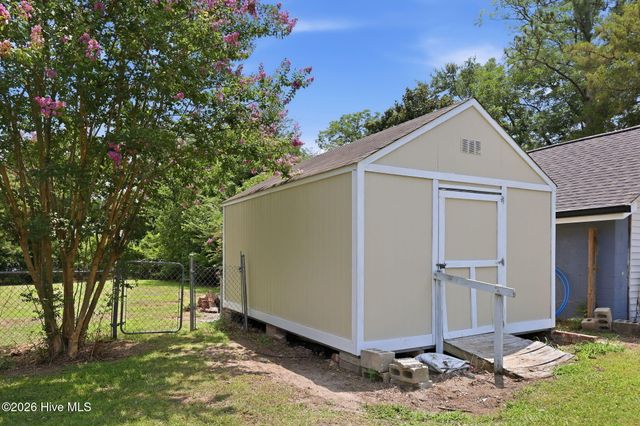 4187 SE College Street, Ayden, NC 28513