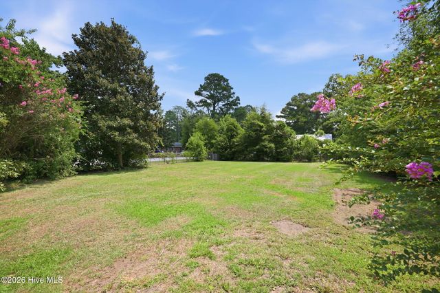 4187 SE College Street, Ayden, NC 28513