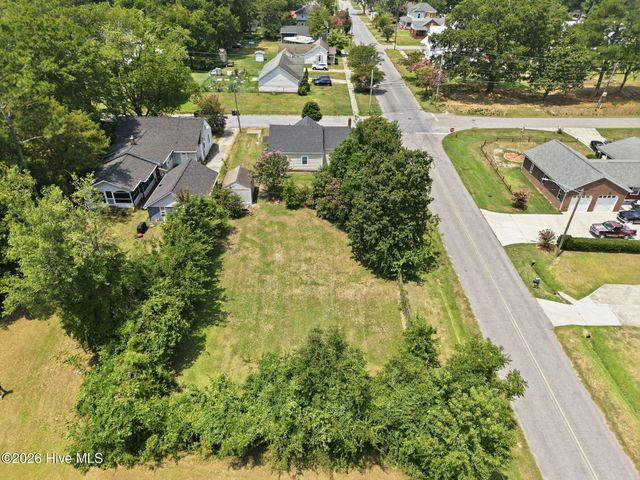 4187 SE College Street, Ayden, NC 28513