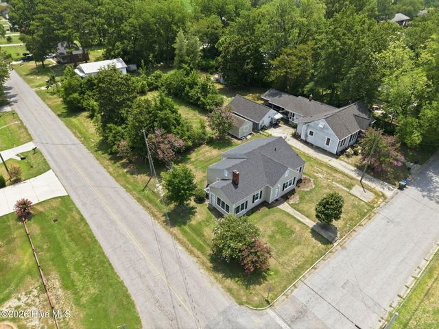 4187 SE College Street, Ayden, NC 28513