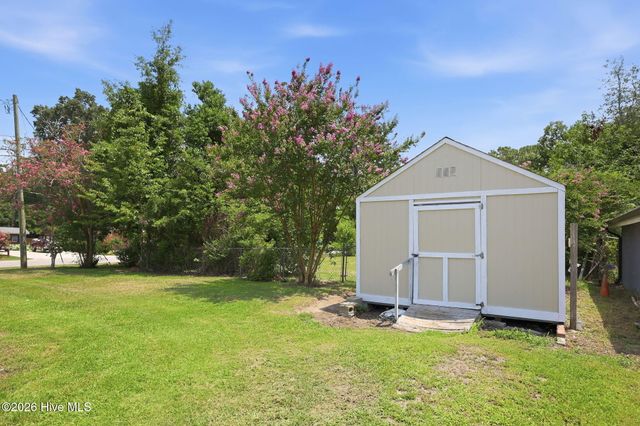 4187 SE College Street, Ayden, NC 28513