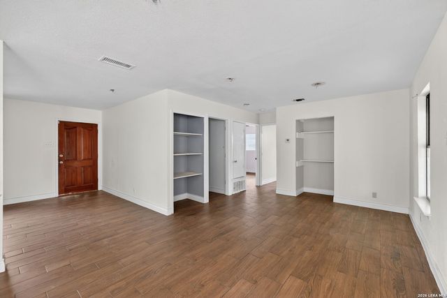 7410 BROOK VALLEY DR, San Antonio, TX 78242