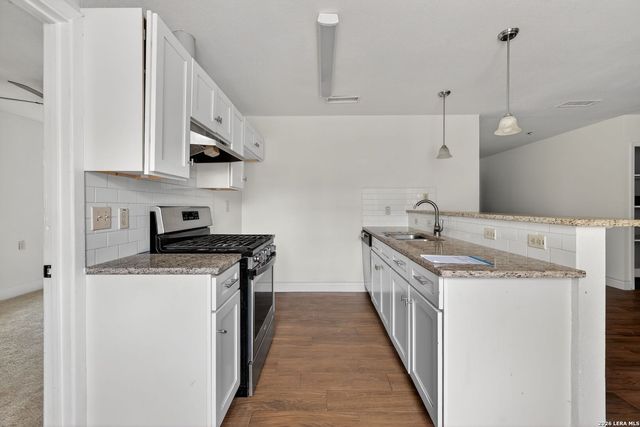 7410 BROOK VALLEY DR, San Antonio, TX 78242