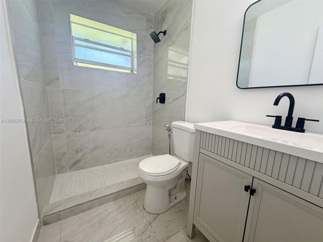 730 NW 5th St 1, Hallandale Beach, FL 33009