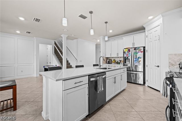 19608 Beechcrest PL, Estero, FL 33928