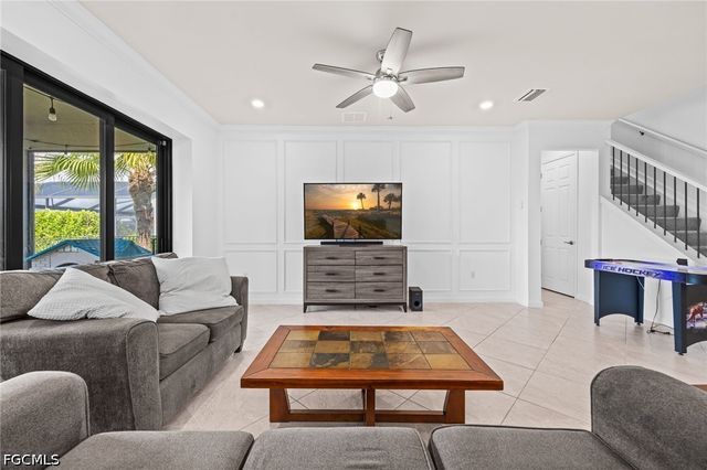 19608 Beechcrest PL, Estero, FL 33928