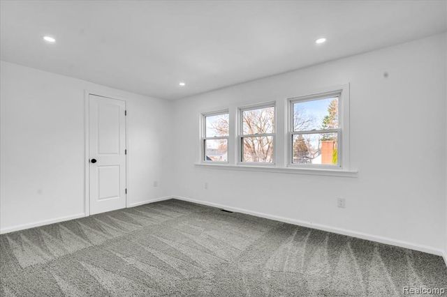 40 Burbank, Ypsilanti, MI 48198