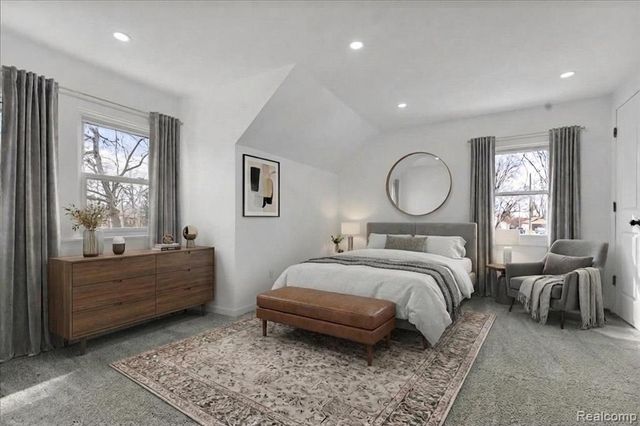 40 Burbank, Ypsilanti, MI 48198