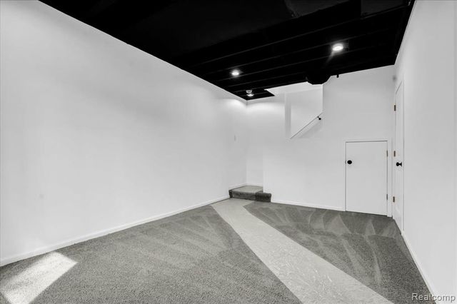 40 Burbank, Ypsilanti, MI 48198