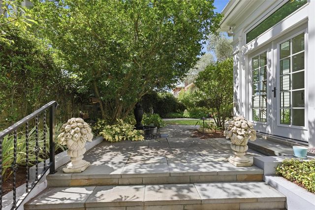 1798 LINCOLN PARK CIRCLE, Sarasota, FL 34236