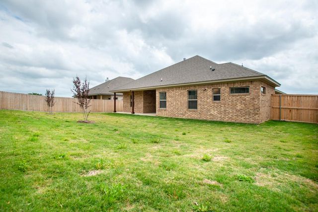 1018 Winchester DR, Nolanville, TX 76559