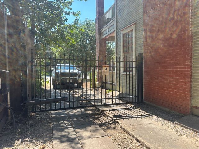 4617 Gaston Avenue A, Dallas, TX 75246