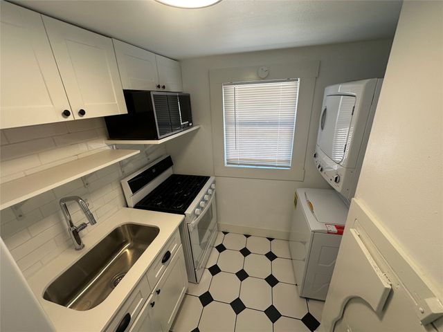 4617 Gaston Avenue A, Dallas, TX 75246